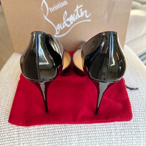 Christian Louboutin Iriza Patent Red-Sole Half-d'Orsay Pump in Black Patent - Picture 4 of 6